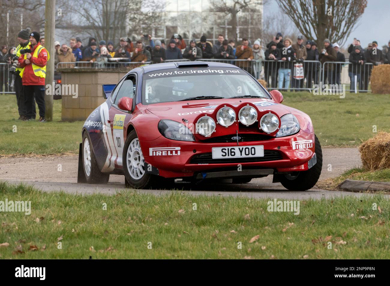 Ford Puma Coupe Rally auto a Race retro 2023 Exhibition e Rally stage a Stoneleigh Park Warwickshire UK Foto Stock