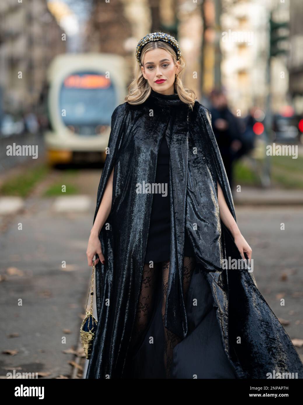 Lara Begic Style dopo Dolce & Gabbana Milano Fashion Week AW23/24 Foto Stock