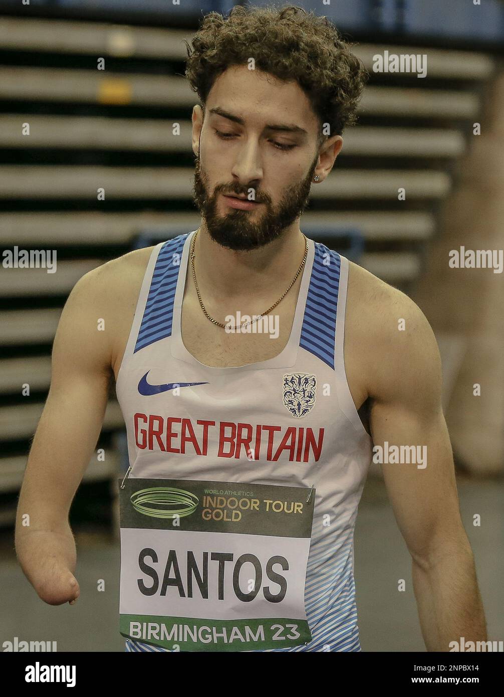 Birmingham, Regno Unito. 25th Feb 2023. Kevin SANTOS (GBR) (T46) durante la riunione finale del World Athletics “World Indoor Tour” alla Utilita Arena, Birmingham, il 25th febbraio 2023 Credit: Ben Booth/Alamy Live News Foto Stock