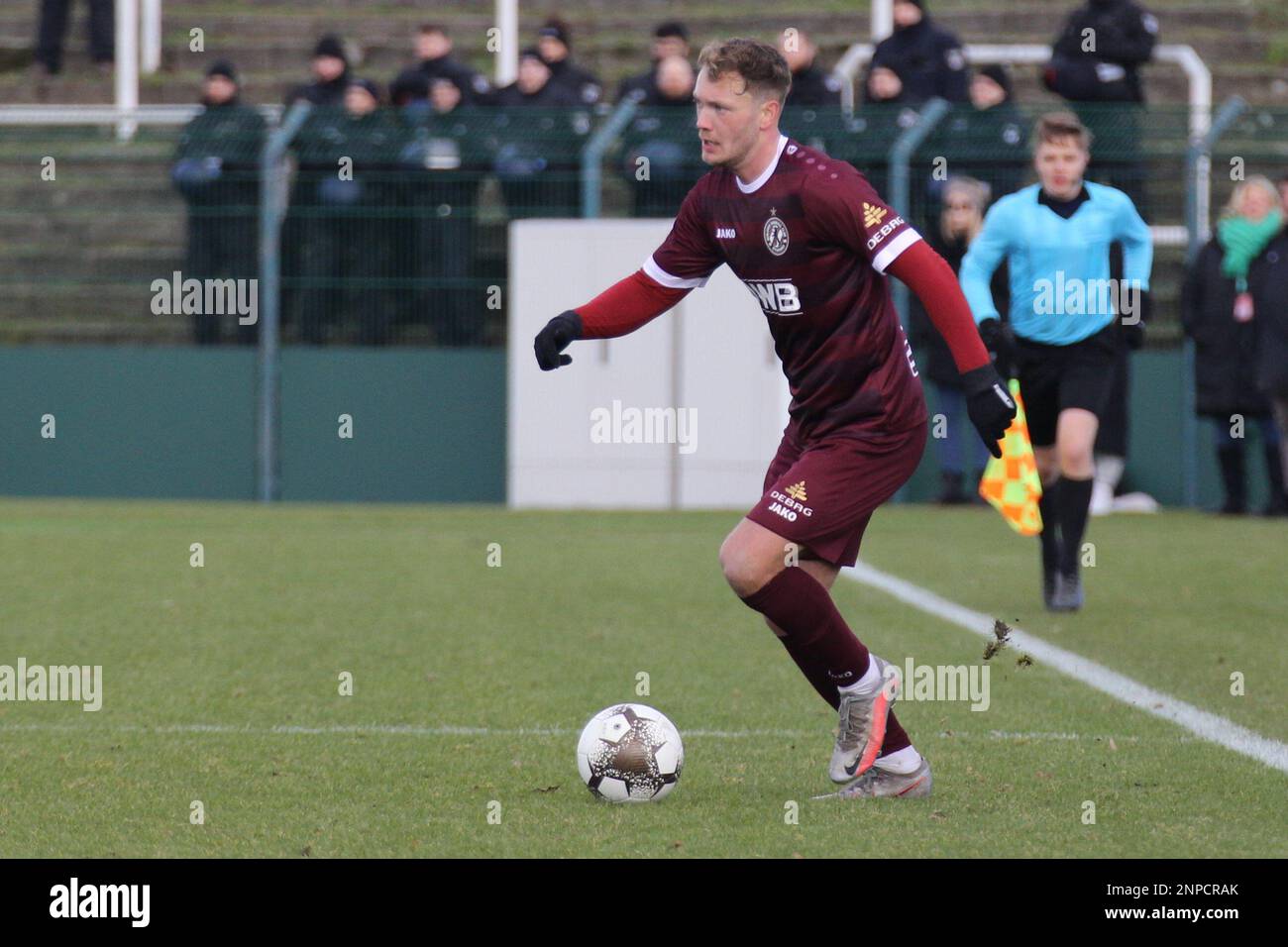 Berlino, Germania. 26th Feb 2023. Max Kump da BFC Dynamo in azione durante la partita tra BFC Dynamo Vs. 1. FC Lokomotor Leipzig, Regionalliga Nordost (Lega Regionale Nord Est), turno 22, Sportforum Hohenschönhausen, Berlino, Germania, 26 febbraio, 2023. Iñaki Esnaola Credit: Iñaki Esnaola/Alamy Live News Foto Stock