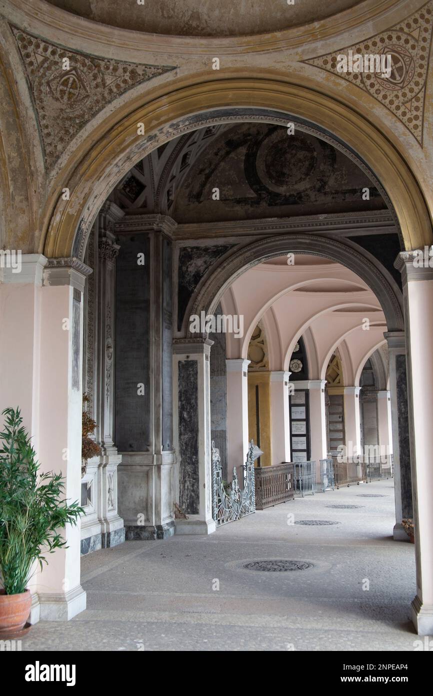 Portici nel Cimitero Monumentale di Torino Foto Stock
