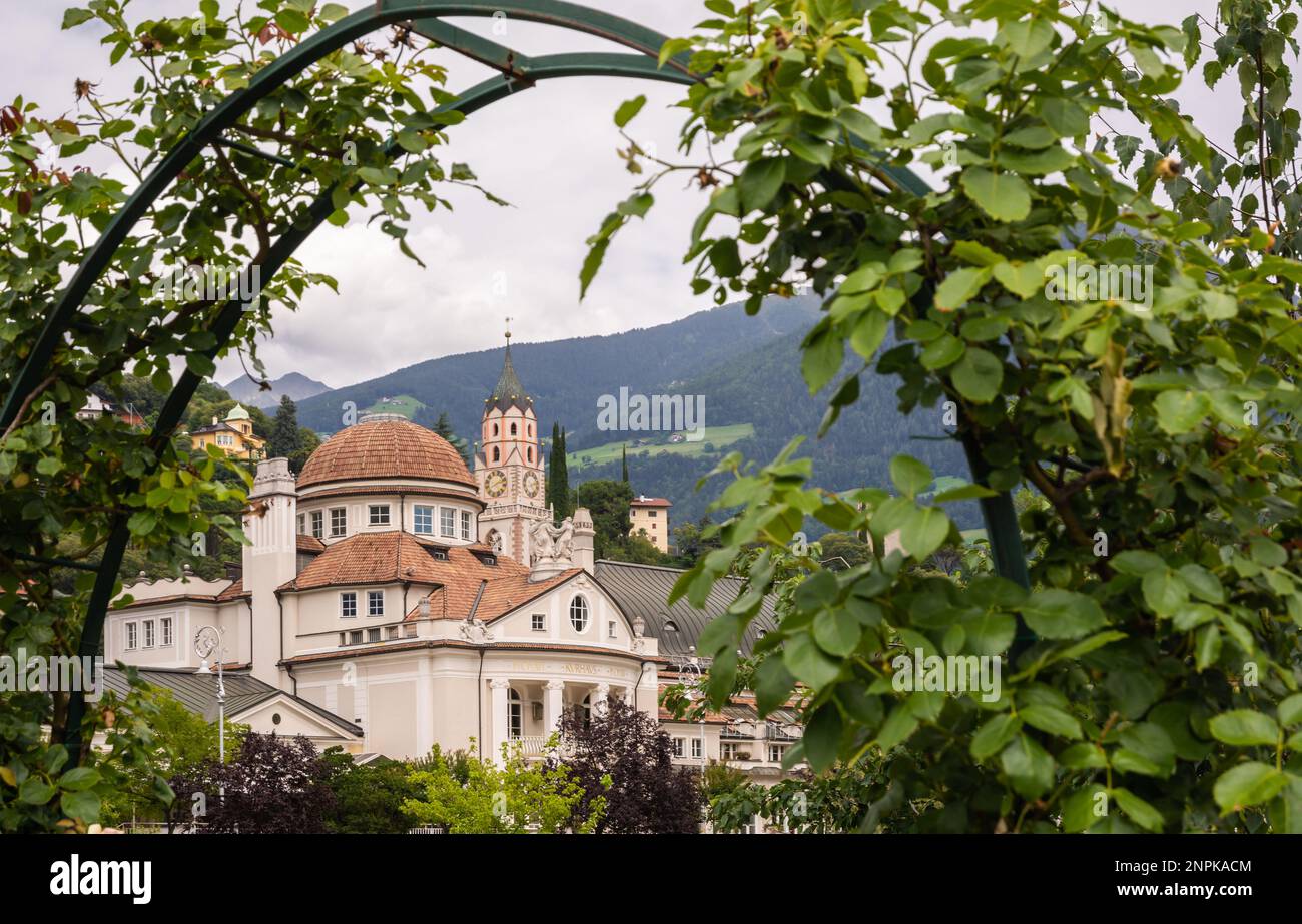 Paesaggio urbano di Merano in Alto Adige, provincia di Bolzano, Trentino Alto Adige, Italia settentrionale. Europa Foto Stock