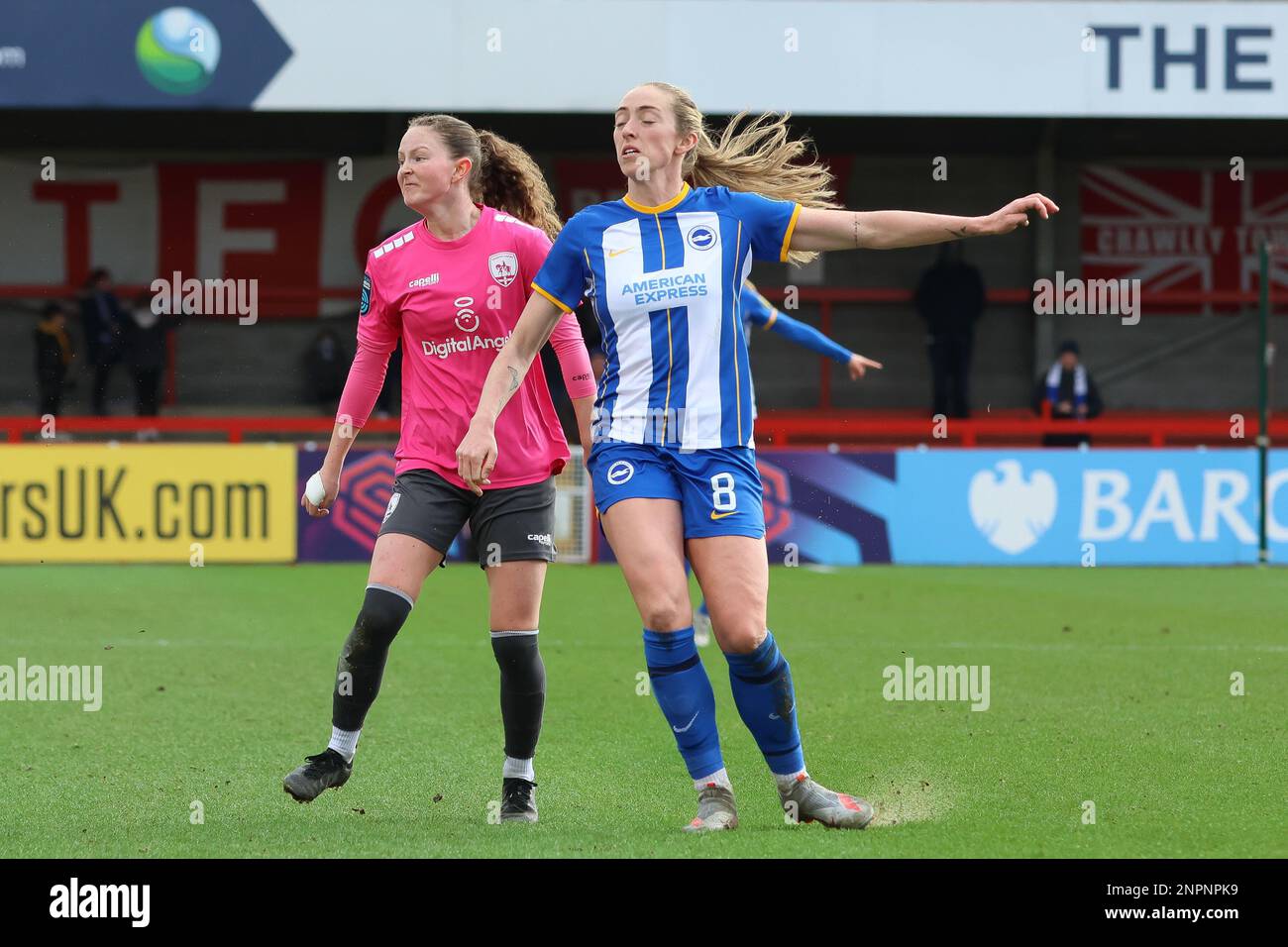 Broadfiled Stadium, Crawley Town, Regno Unito, 26 febbraio 2023 Megan Connolly (BRI, 8) durante una partita di fa Cup il 26 2023 febbraio tra Brighton & Hove Albion e Coventry United LFC, al Broadfield Stadium, Crawley, Regno Unito. (Bettina Weissensteiner/SPP) Foto Stock