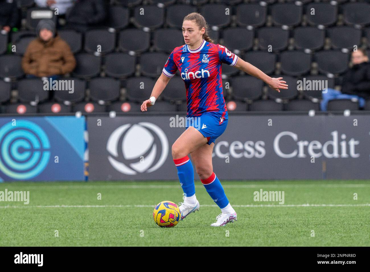 Hayes Lane, Bromley, Regno Unito. 26th Feb, 2023. Il difensore del Crystal Palace Lizzie Waldie (12) durante la partita del Barclays fa Womens Championship tra Crystal Palace e Sheffield United a Hayes Lane, Bromley, Inghilterra. (Stephen Flynn/SPP) Credit: SPP Sport Press Photo. /Alamy Live News Foto Stock