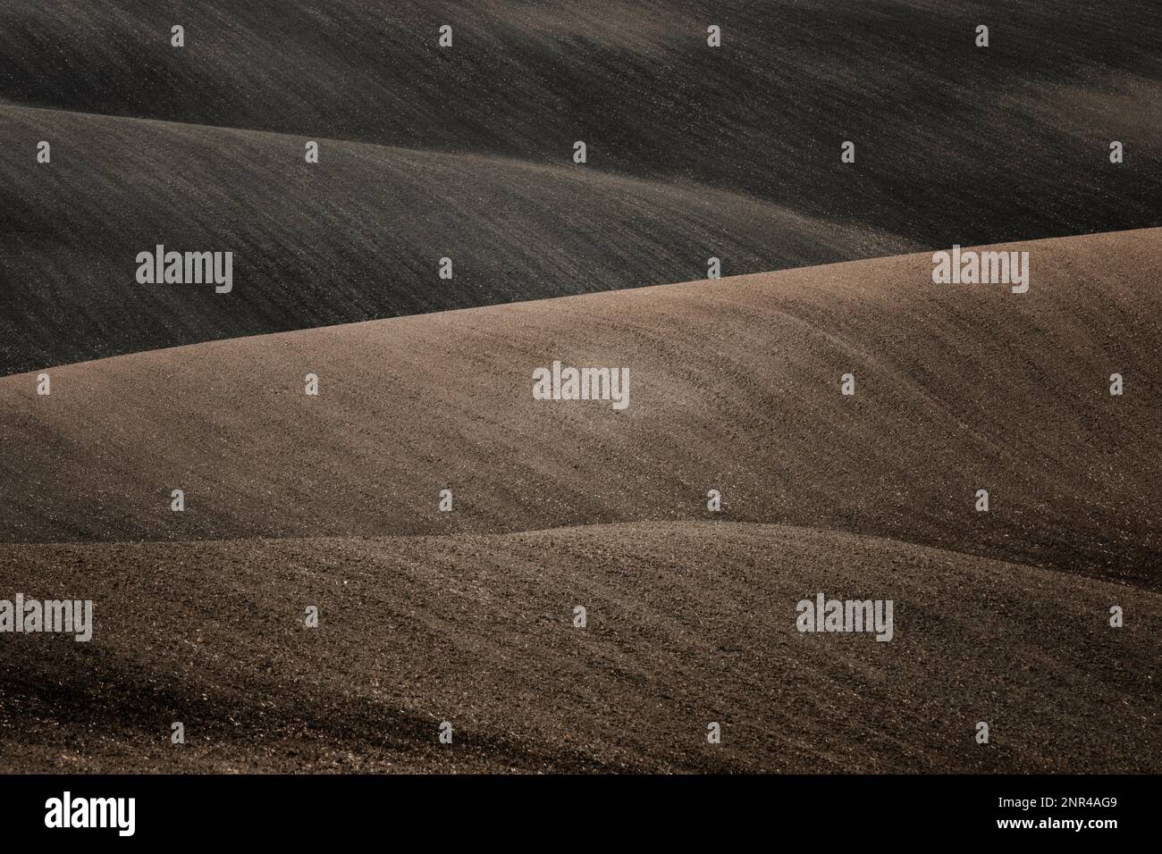 Splendido paesaggio aspro di campi moravi arati nella stagione autunnale. repubblica Ceca, Moravia, Repubblica Ceca Foto Stock