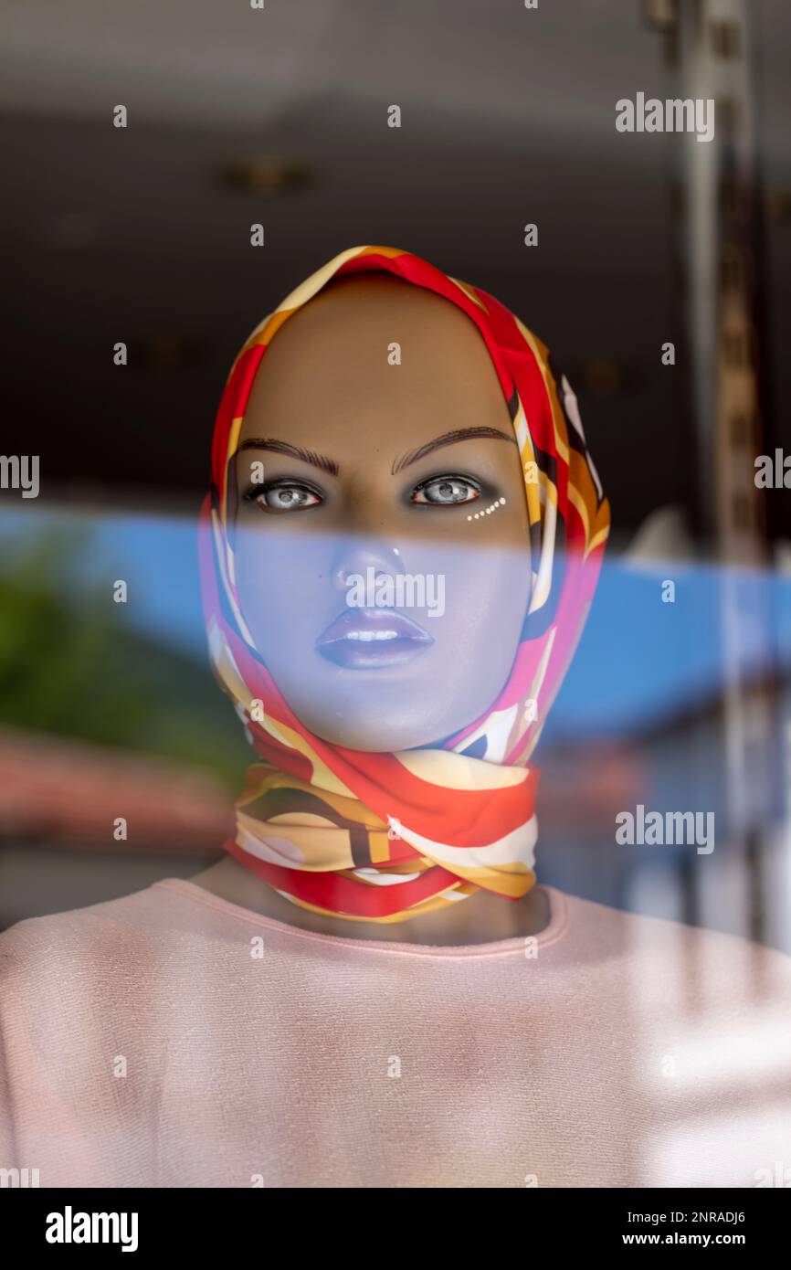 Un manichino per mostrare il concetto di hijab, religione e credenza Foto Stock