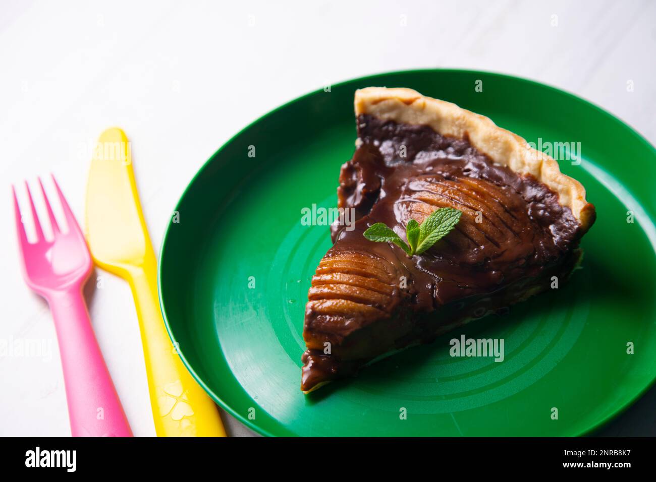 Crostata di pera con caramello e mascarpone Foto Stock