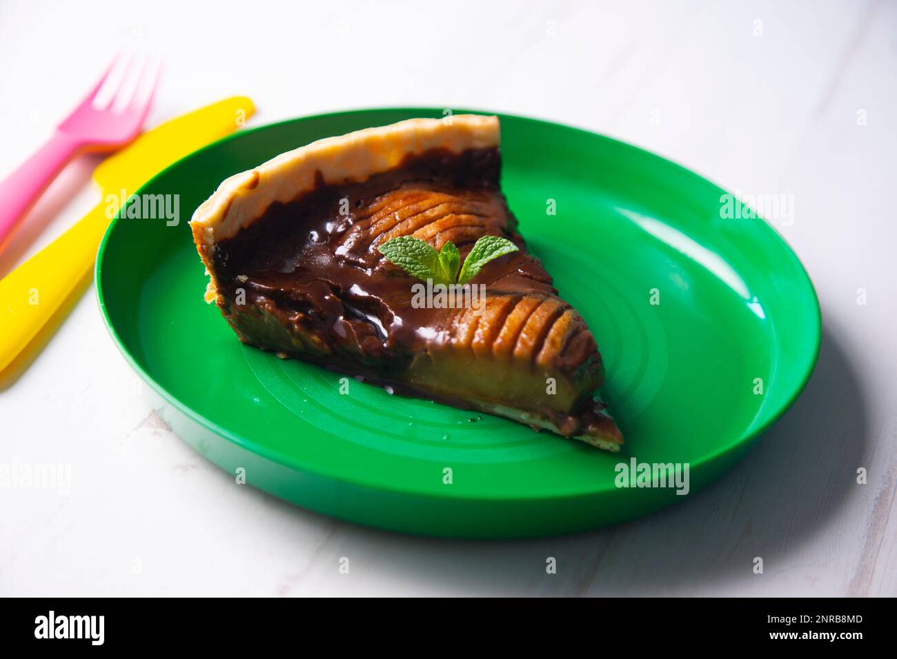 Crostata di pera con caramello e mascarpone Foto Stock