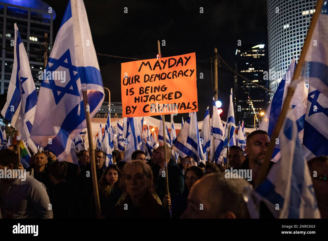 Una manifestazione contro le riforme governative di Netanyahu, febbraio 2023, Tel Aviv, Israele Foto Stock