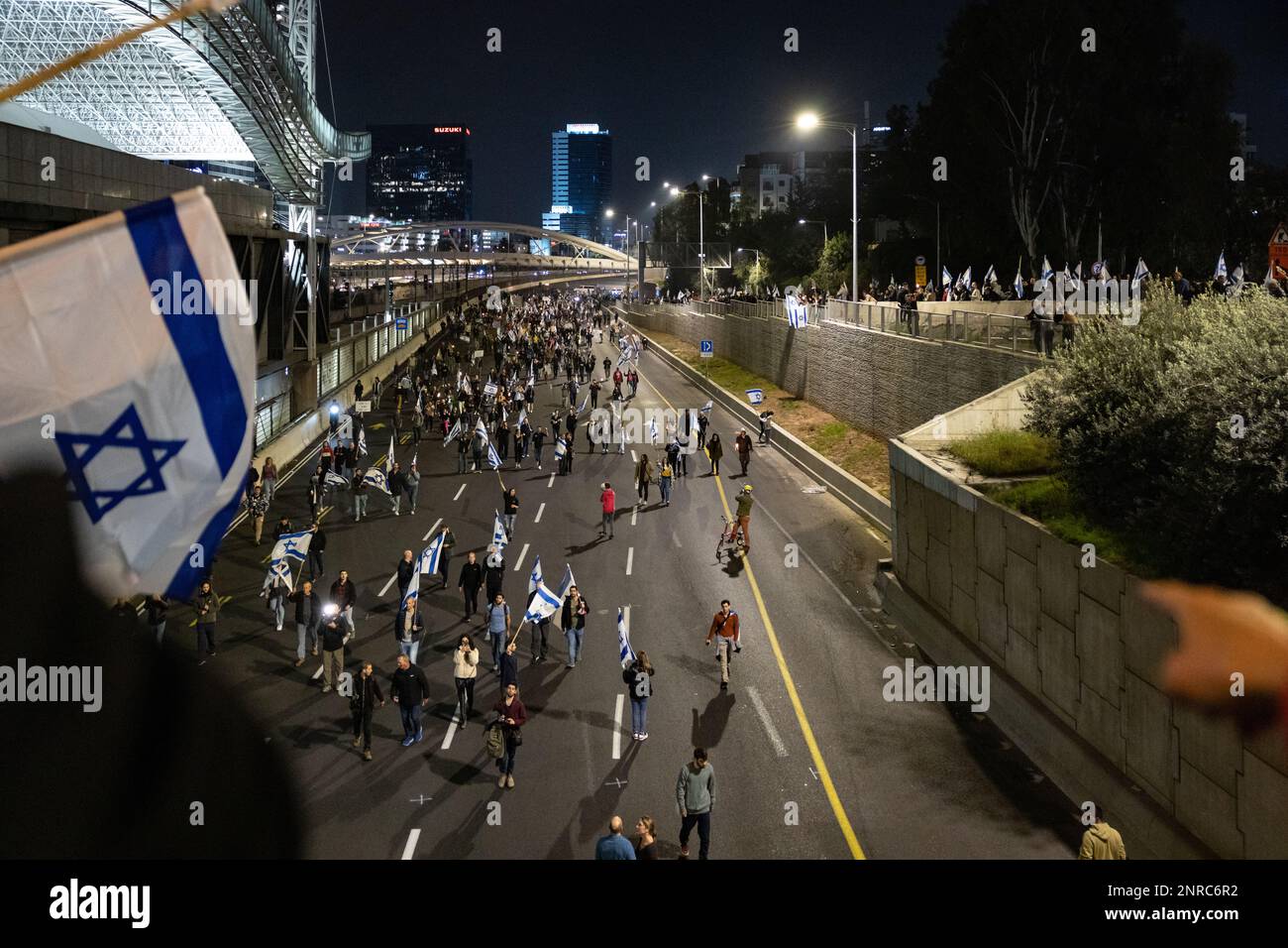 Una manifestazione contro le riforme governative di Netanyahu, febbraio 2023, Tel Aviv, Israele Foto Stock