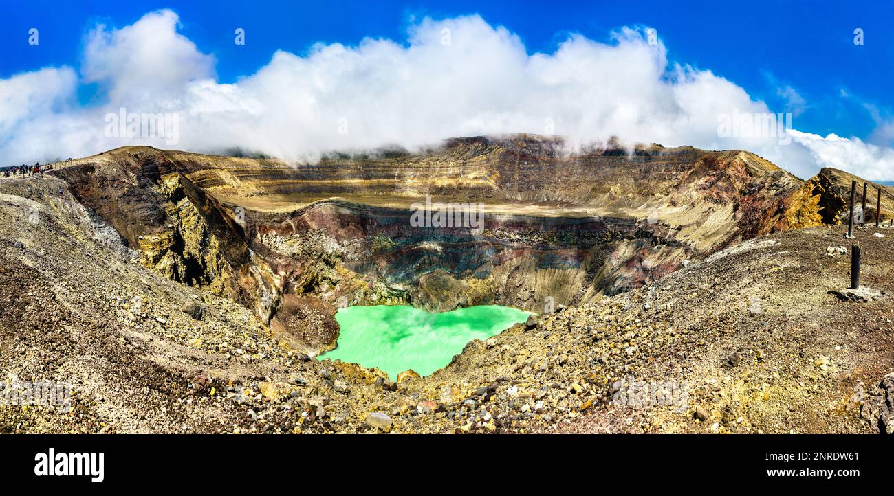 Il lago cratere del vulcano Santa Ana o Ilamatepec in El Salvador, America Centrale Foto Stock