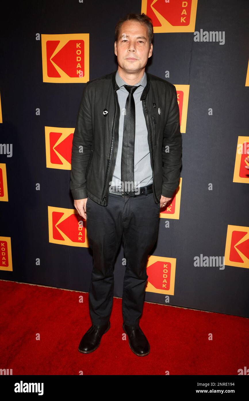 Shepard Fairey, al 2023° KODAK Film Awards presso ASC Clubhouse di Hollywood, CA, USA, il 26 febbraio 2022. Foto di dati Sadou/ABACAPRESS.COM Foto Stock