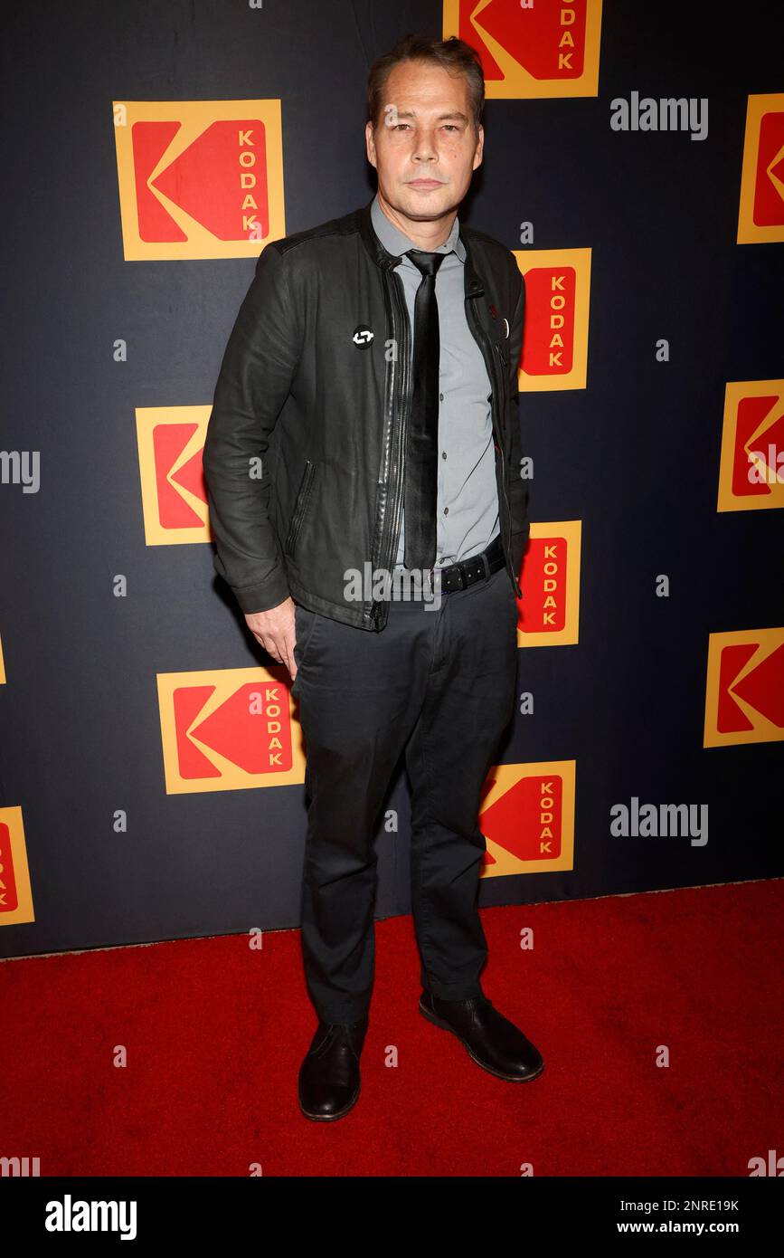 Shepard Fairey, al 2023° KODAK Film Awards presso ASC Clubhouse di Hollywood, CA, USA, il 26 febbraio 2022. Foto di dati Sadou/ABACAPRESS.COM Foto Stock