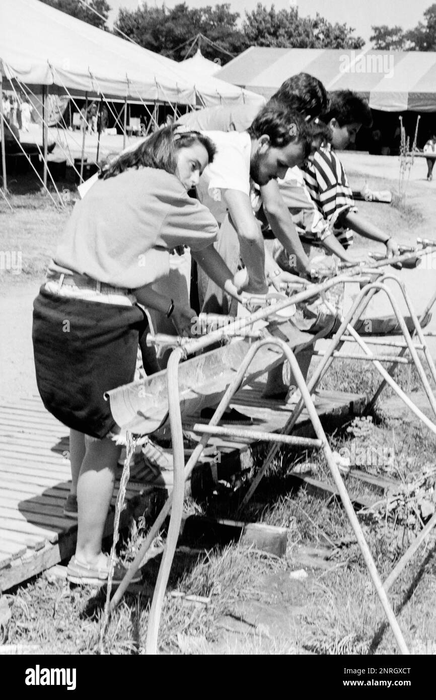 Archivi 90ies: Comunità ecumenica di Taizé, Taizé, Saône e Loira, Borgogna, Francia, 1990 Foto Stock