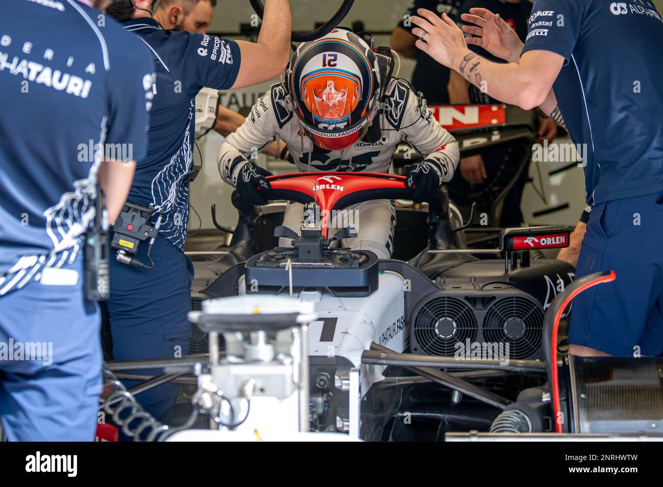 CIRCUITO INTERNAZIONALE BAHRAIN, BAHRAIN - 25 FEBBRAIO: Nyck de Vries, Scuderia AlphaTauri AT04 durante i test Bahrain al Bahrain International Circuit il 25 febbraio 2023 a Sakhir, Bahrain. (Foto di Michael Potts/BSR Agency) Foto Stock