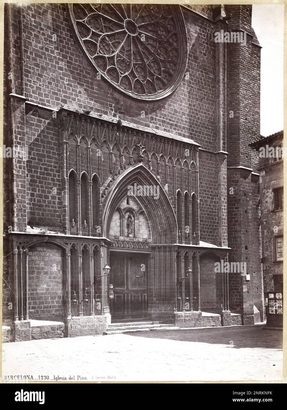 FACHADA DE LA IGLESIA DE SANTA MARIA DEL PINO O DEL PI, AUTOR: JEAN LAURENT, NUMERO DE FOTO: 1293. (COLECCIÓN ASF IMAGEN DE FOTOGRAFIAS ANTIGUAS, PRINCIPIOS S. XX). Foto Stock