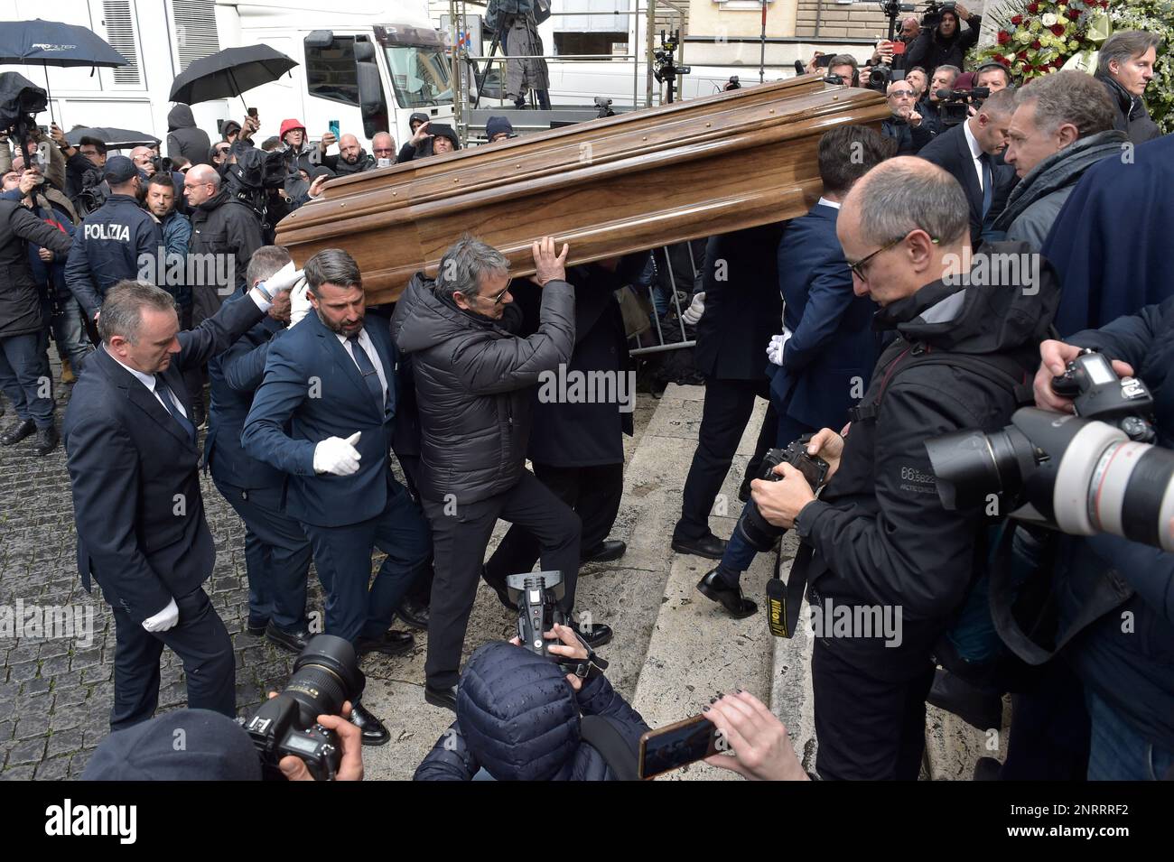 Roma, Italia. 27th Feb, 2023. Roma, funerale di Maurizio Costanzo. 27 febbraio 2023 Credit: dpa/Alamy Live News Foto Stock