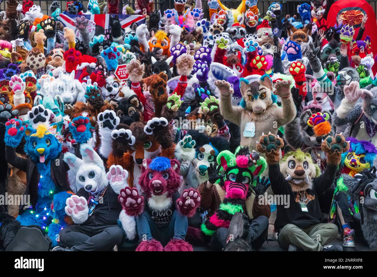 Inghilterra, Londra, la città, membri della comunità London Furs in posa per Group Photo Foto Stock