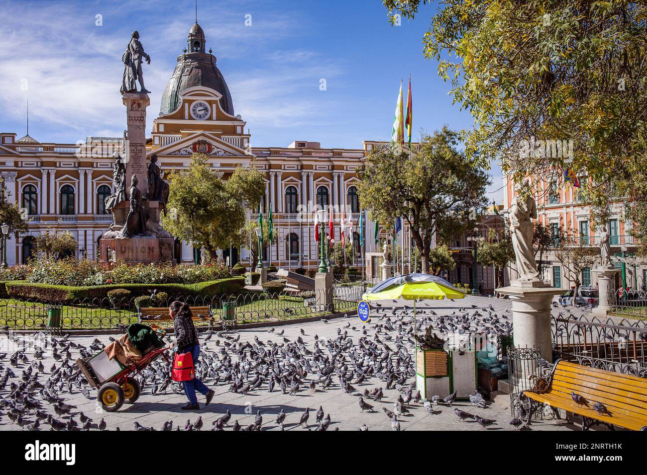 Murillo quadrato con il Palacio legislativo, il palazzo del governo, in background, La Paz, Bolivia Foto Stock