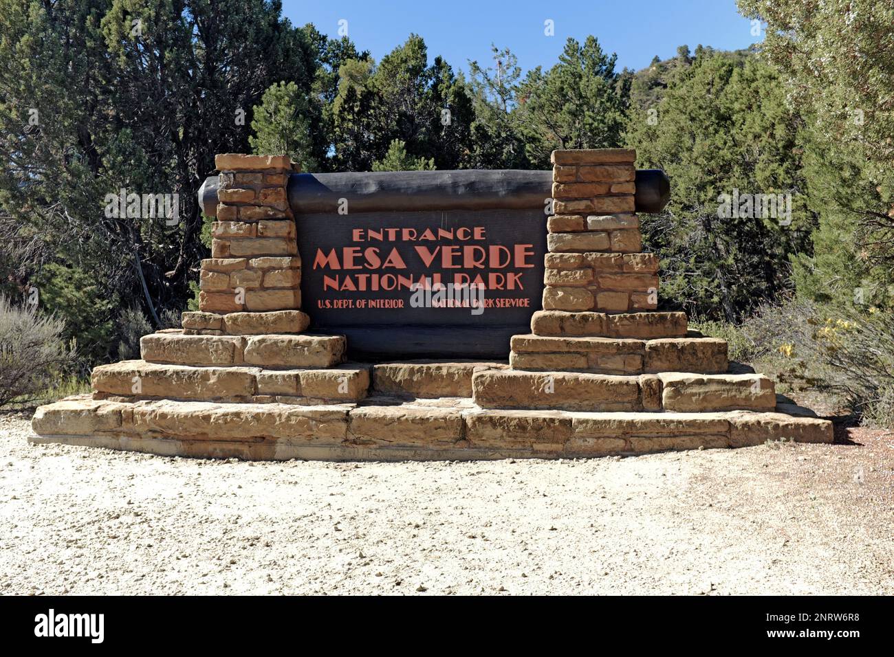 Cartello d'ingresso al Mesa Verde National Park nel sud-ovest del Colorado, USA. Foto Stock