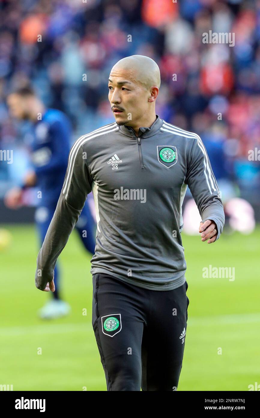 Daizen Maeda, calciatore giapponese professionista, attualmente in gioco per il Celtic FC, Glasgow fotografato durante una sessione di allenamento e riscaldamento ad Hampden Foto Stock