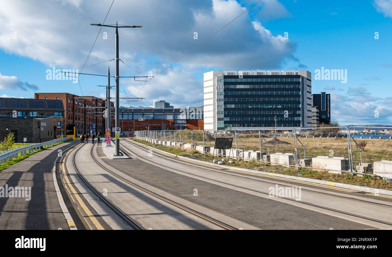 Estensione della linea del tram quasi completata su Ocean Drive, Leith, Edimburgo, Scozia, Regno Unito Foto Stock