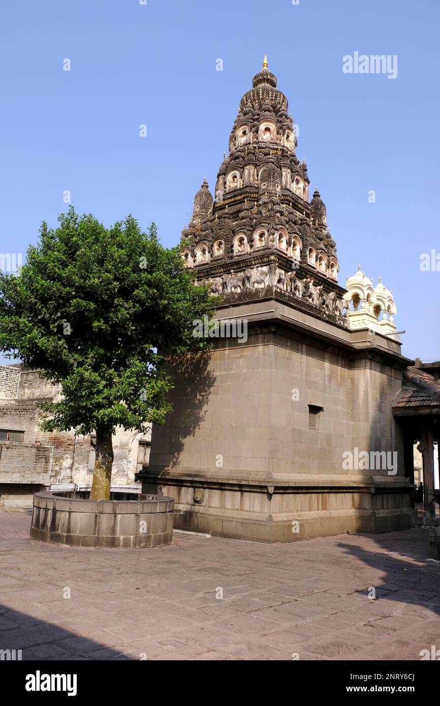 30 gennaio 2023, Shree RAM Mandir (Tempio) Phaltan è uno dei più antichi templi della città. L'architettura del tempio è in legno. Foto Stock