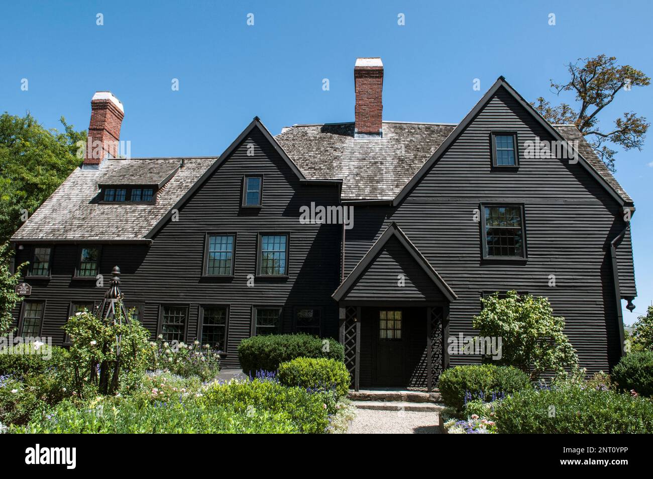 La Casa dei sette Gables, Salem, Massachusetts. Vista completa del lato ovest del palazzo. Questo edificio e' il piu' vecchio palazzo sopravvissuto in Foto Stock