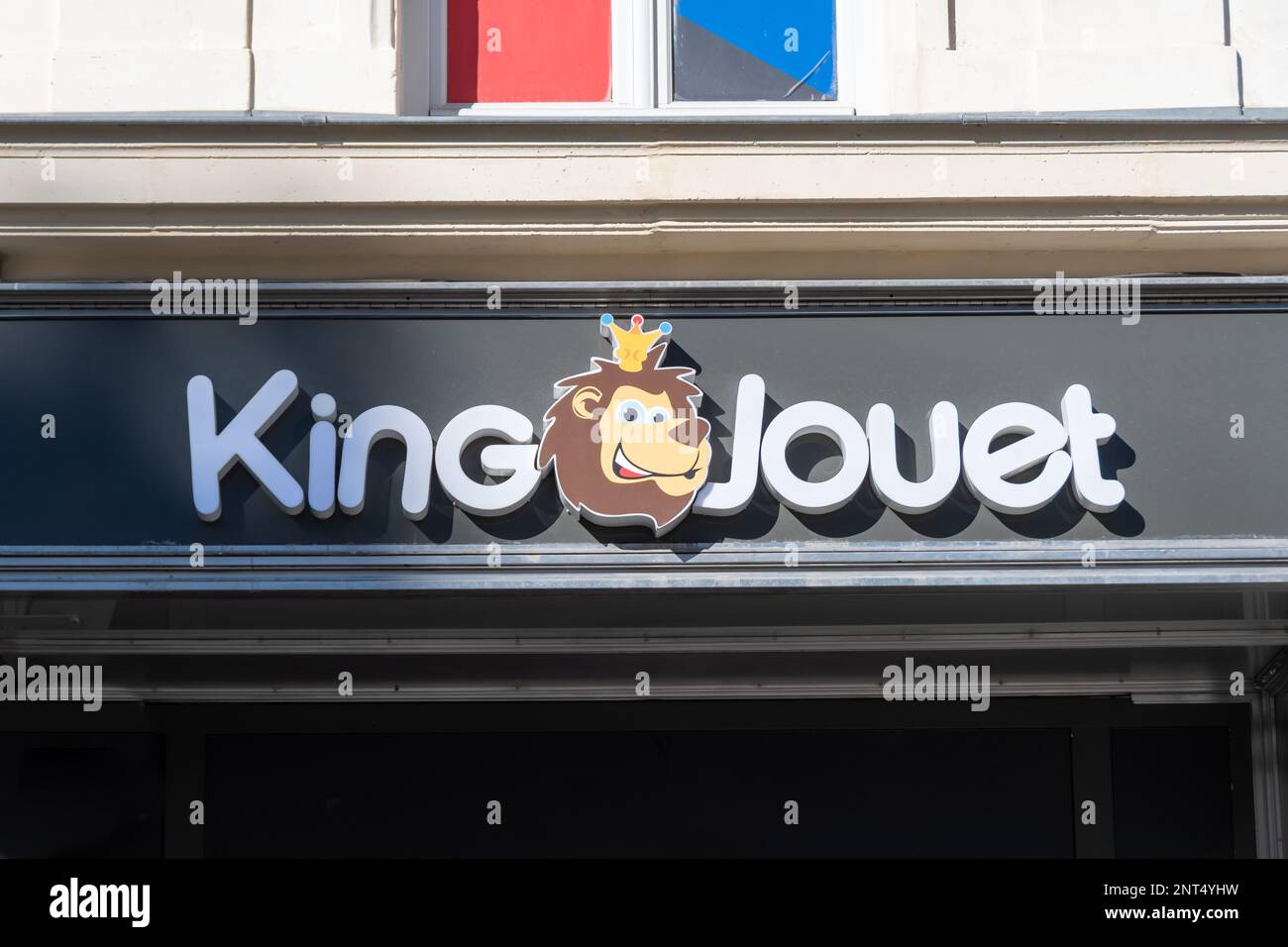 Segno commerciale di un negozio al dettaglio King Jouet. King Jouet è una società francese specializzata nella distribuzione di giochi e giocattoli Foto Stock