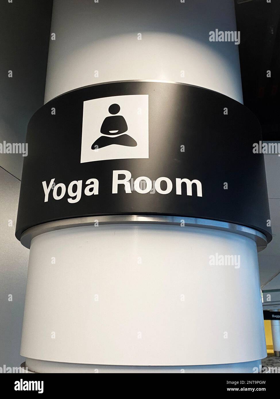 Cartello della camera Yoga in aeroporto Foto Stock