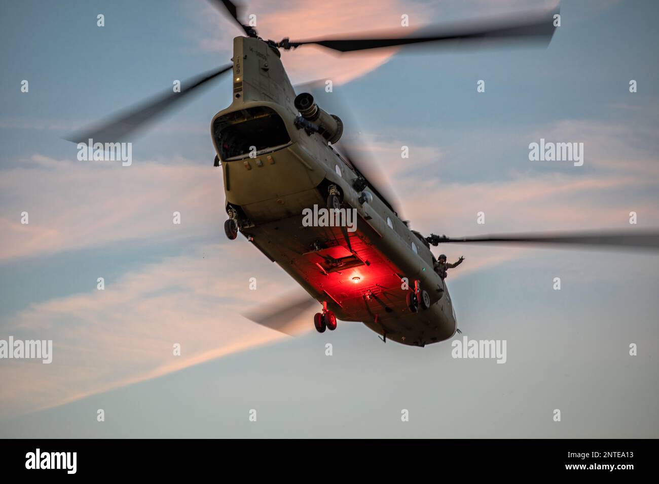 I soldati partecipano alla convalida della corsia di eloscast per la competizione di miglior medico dell'esercito del 2023 a Fort Polk, Louisiana. Foto Stock