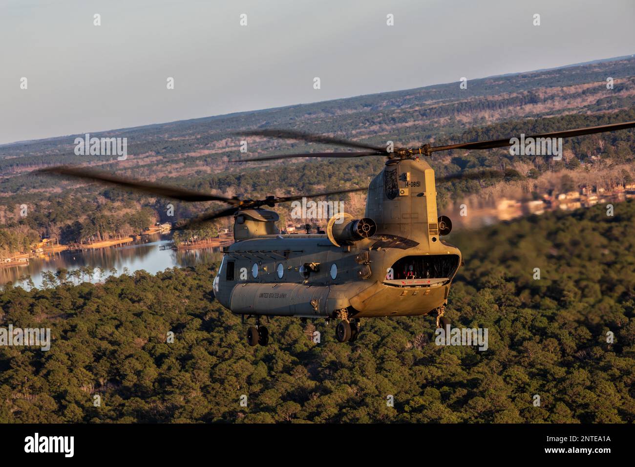 I soldati partecipano alla convalida della corsia di eloscast per la competizione di miglior medico dell'esercito del 2023 a Fort Polk, Louisiana. Foto Stock