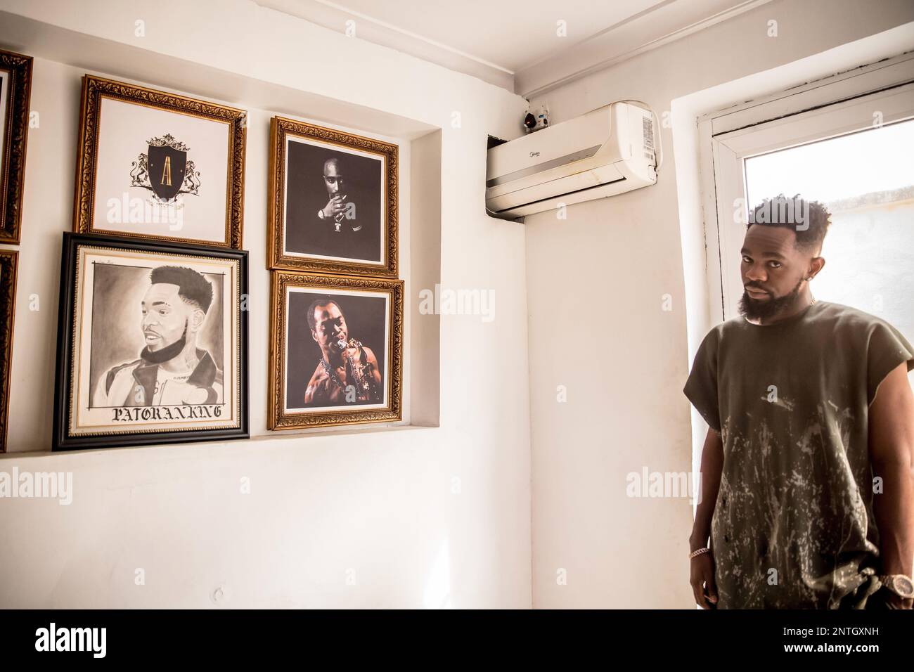 Patoranking, è uno dei musicisti di maggior successo della Nigeria visto nel suo studio di registrazione. Foto Stock