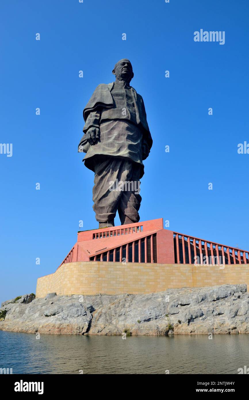 Statua dell'unità, statua colossale di Vallabhbhai Patel, la statua più alta del mondo, situata nella colonia di Kevadia, Gujarat, India Foto Stock