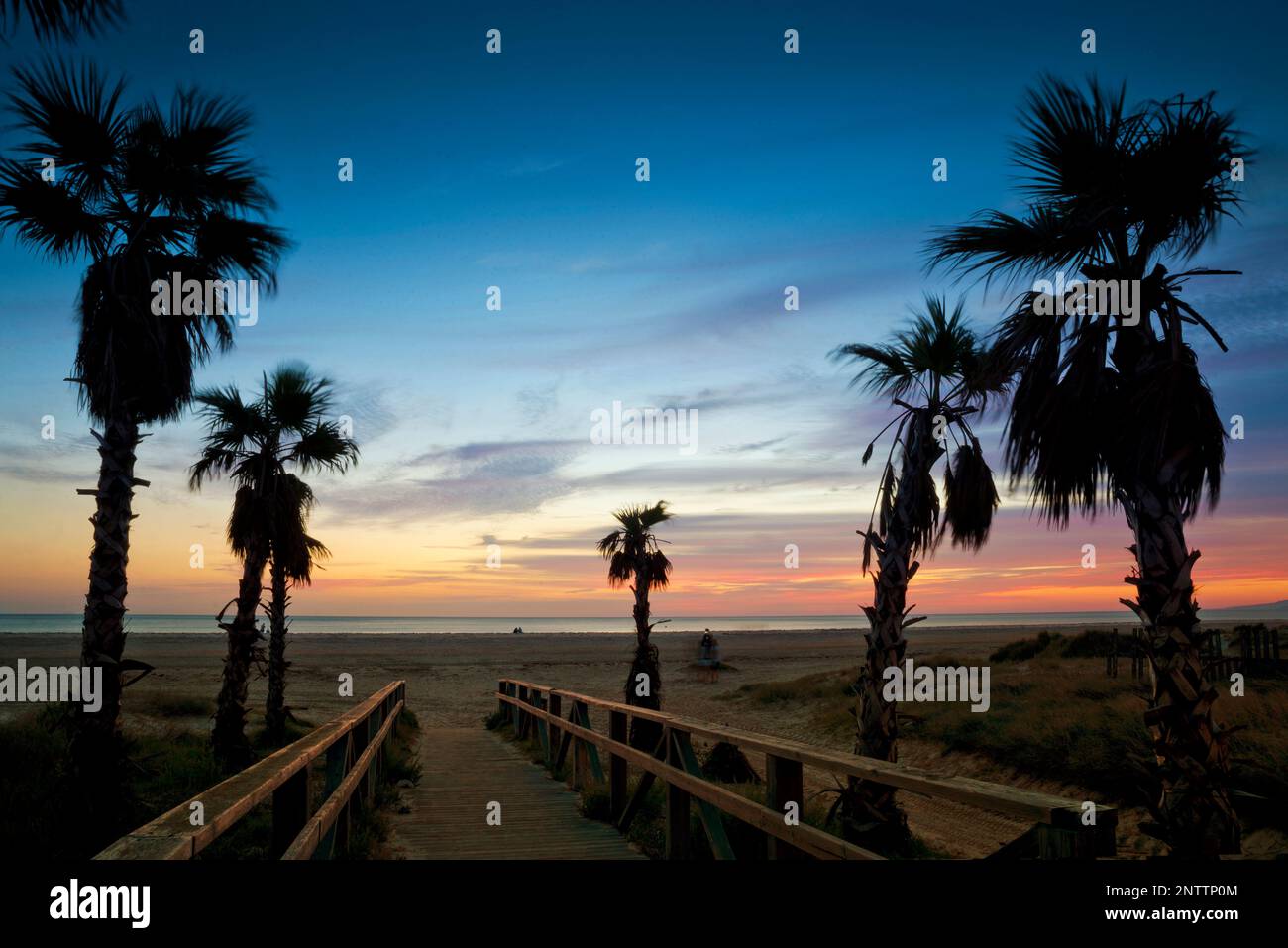 Tramonto sulla spiaggia di Los Lances, Tarifa, Provincia di Cadice, Andalusia, Spagna Foto Stock