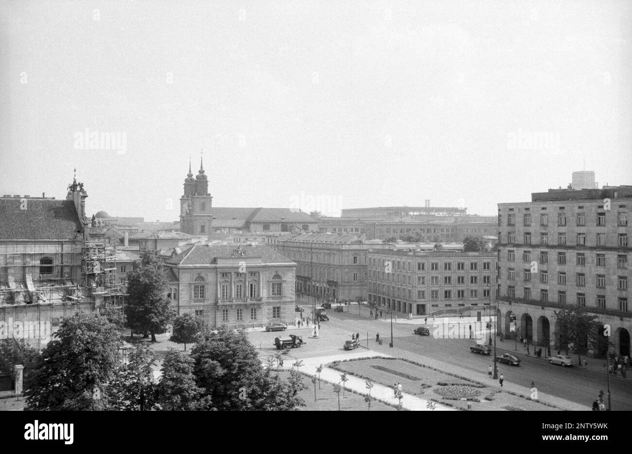 Centro di Varsavia con Krakowskie Przedmieście, Varsavia, Mazovia, Polonia, 1956 Foto Stock