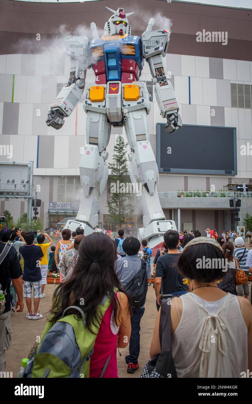 Gundam robot subacqueo in città Tokyo Plaza, in Odaiba (isola artificiale).Il Tokyo city, Giappone, Asia Foto Stock