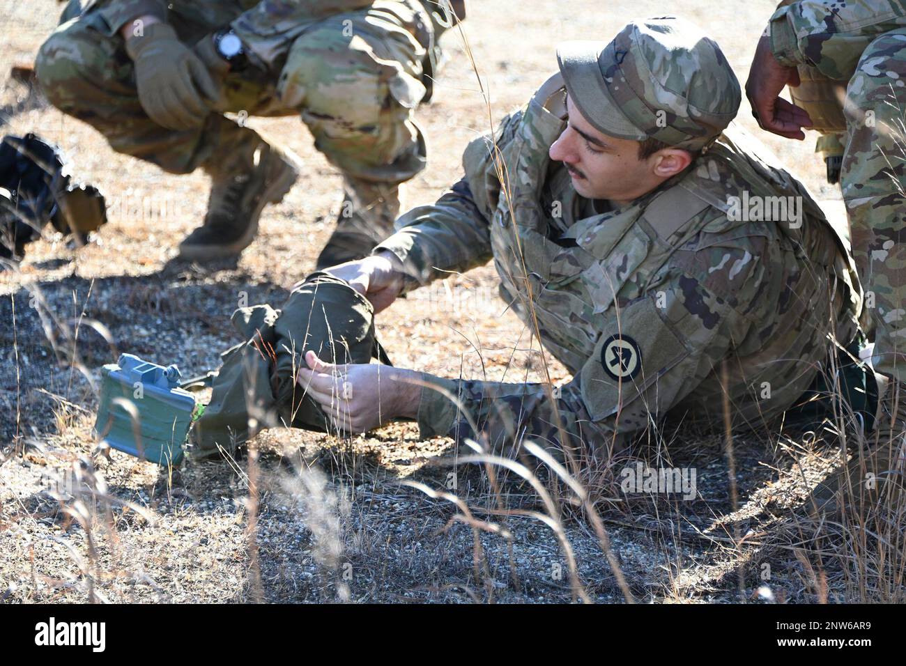 Gamma 59D questi soldati della Guardia Nazionale del New Jersey provengono dal 1st BN / 114th Regiment. Stanno conducendo una formazione contro le mine antiuomo. (Immagini fornite dagli Stati Uniti Centro di supporto per la formazione ASA Fort Dix (TSC) / Dan Amburg) Foto Stock