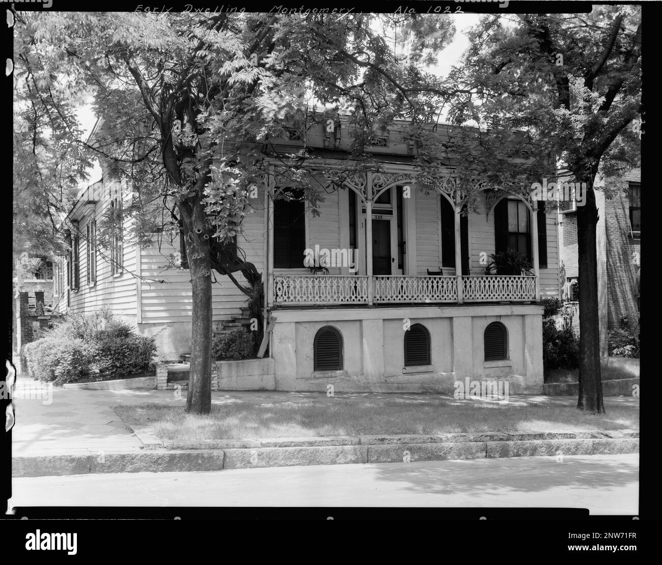 Early Dwelling, 222 S. Perry St., Montgomery, Montgomery County, Alabama. Carnegie Survey of the Architecture of the South. Stati Uniti, Alabama, Contea di Montgomery, Montgomery, Houses, Portici. Foto Stock