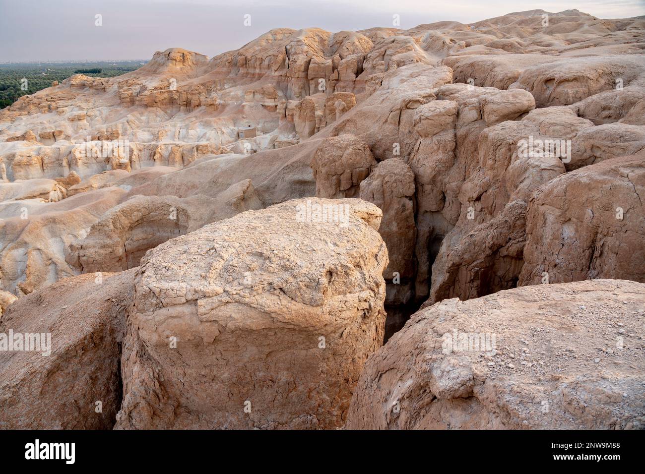 Al Qarah Mountain, luogo bello e storico per visitare e fare un trekking, Arabia Saudita, 19 gennaio 2022. (Foto CTK/Ondrej Zaruba) Foto Stock