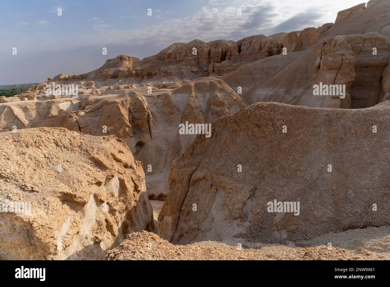 Al Qarah Mountain, luogo bello e storico per visitare e fare un trekking, Arabia Saudita, 19 gennaio 2022. (Foto CTK/Ondrej Zaruba) Foto Stock