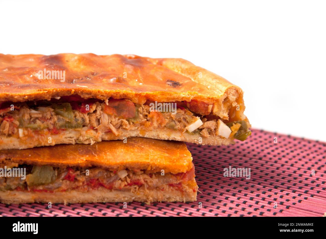 Empanada Gallega: Torta tradizionale farciti con tonno o carne tipica della Galizia, Spagna Foto Stock