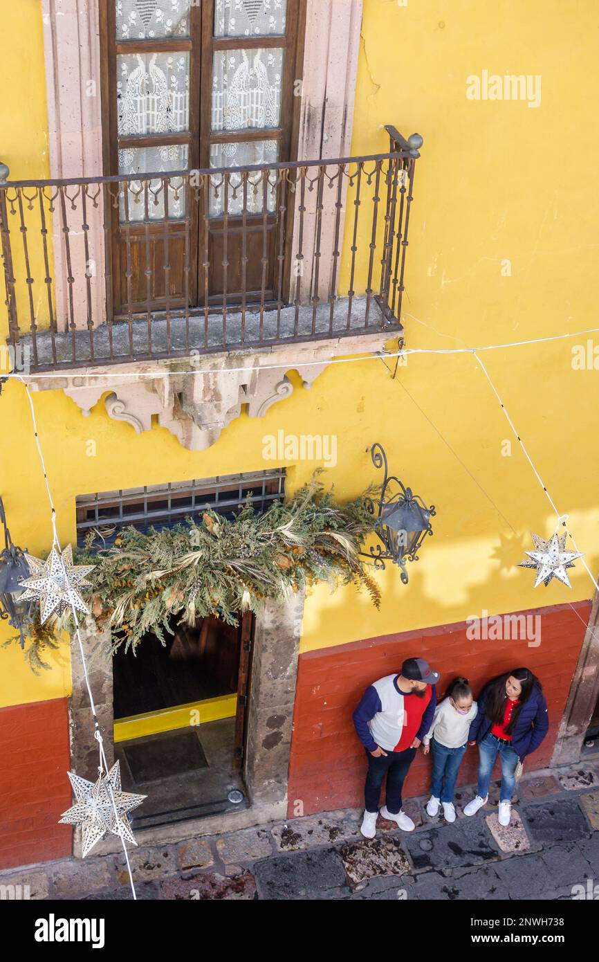 San Miguel de Allende Guanajuato Messico, Historico centro storico centrale zona Centro, vista dall'alto, architettura coloniale, uomo uomini maschio, donna donne Lad Foto Stock