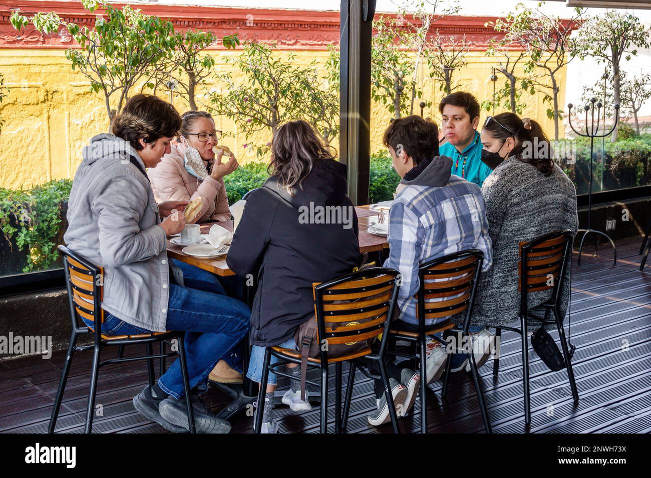 San Miguel de Allende Guanajuato Messico, Historico Centro storico zona Centro, El Pegaso, terrazza sul tetto pranzo, uomo uomo maschio, donna donna signora f Foto Stock