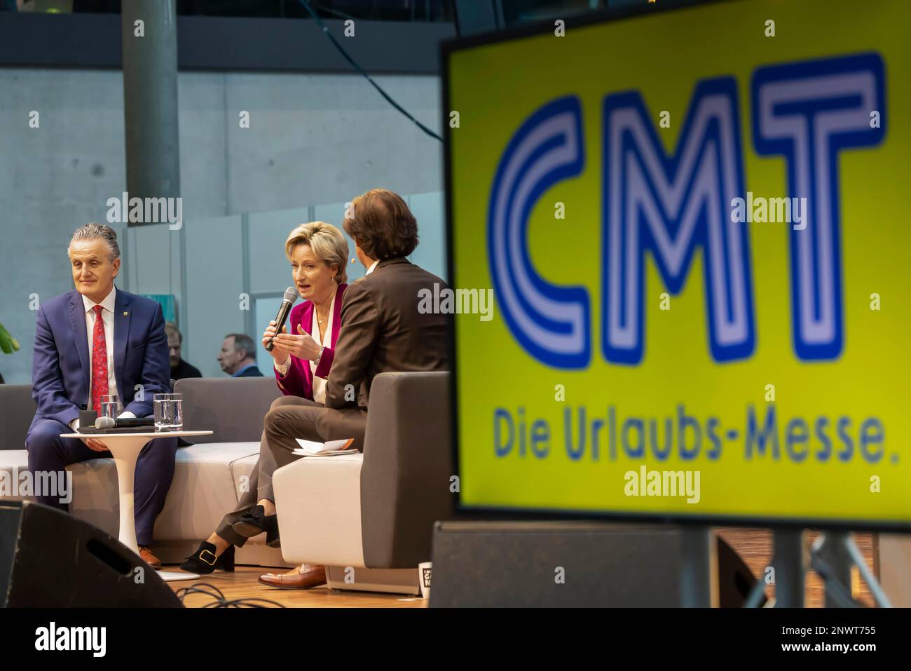 CMT Travel Trade Fair di Stoccarda, con Frank Nopper sulla sinistra, Stuttgart Mayor e Nicole Hoffmeister-Kraut, BW Minister of Economic Foto Stock