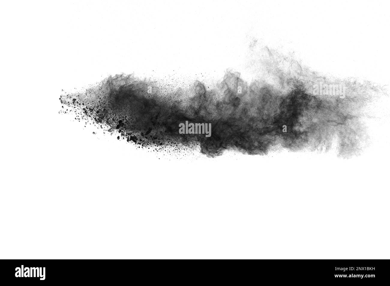 Polvere nera in esplosione su sfondo bianco.Nero a particelle di polvere splash. Foto Stock Polvere nera in esplosione su sfondo bianco.Nero a particelle di polvere splash. Foto Stock