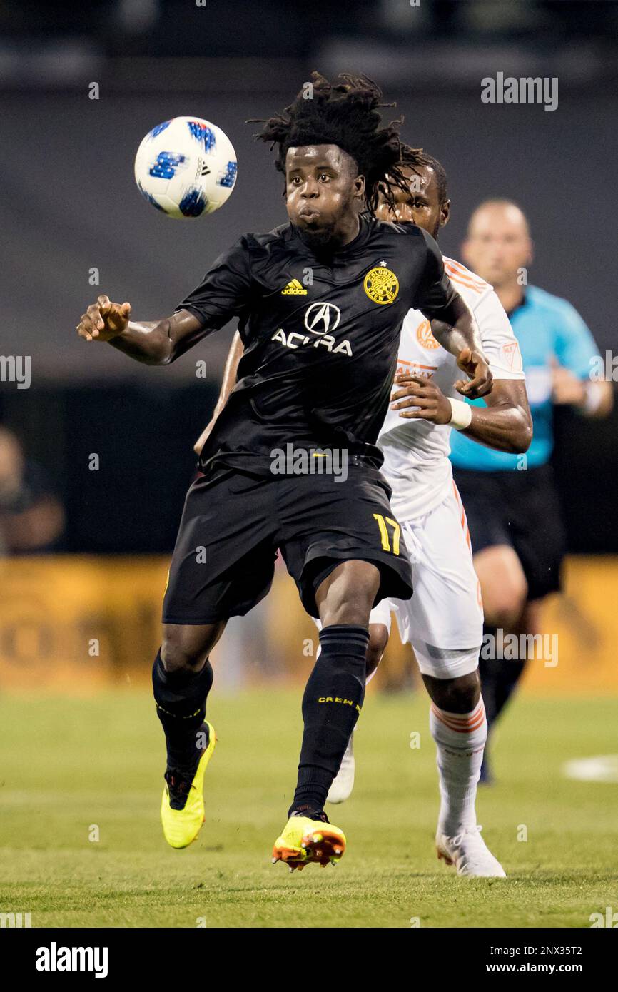 COLUMBUS, OH - JUNE 13: Columbus Crew SC defender Lalas Abubakar (17) stays focused in the MLS regular season game between the Columbus Crew SC and the Atlanta United FC on June 13, 2018 at Mapfre Stadium in Columbus, OH. Atlanta won 2-0. (Photo by Adam Lacy/Icon Sportswire) (Icon Sportswire via AP Images) Foto Stock