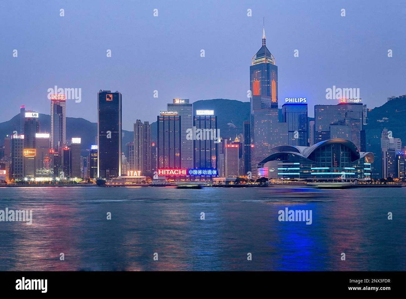 Skyline di Hong Kong dal Viale delle Stelle,Hong Kong, Cina Foto Stock