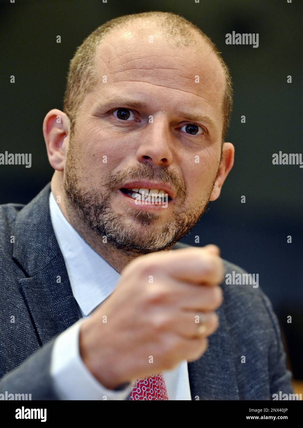 Theo Francken di N-VA ha raffigurato nel corso di una sessione della commissione per gli affari interni, la sicurezza, la migrazione e gli affari amministrativi, mercoledì 01 marzo 2023 al parlamento federale di Bruxelles. La Commissione discuterà di eventuali frodi relative alle richieste di visto in Turchia e in Marocco. FOTO DI BELGA ERIC LALMAND Foto Stock