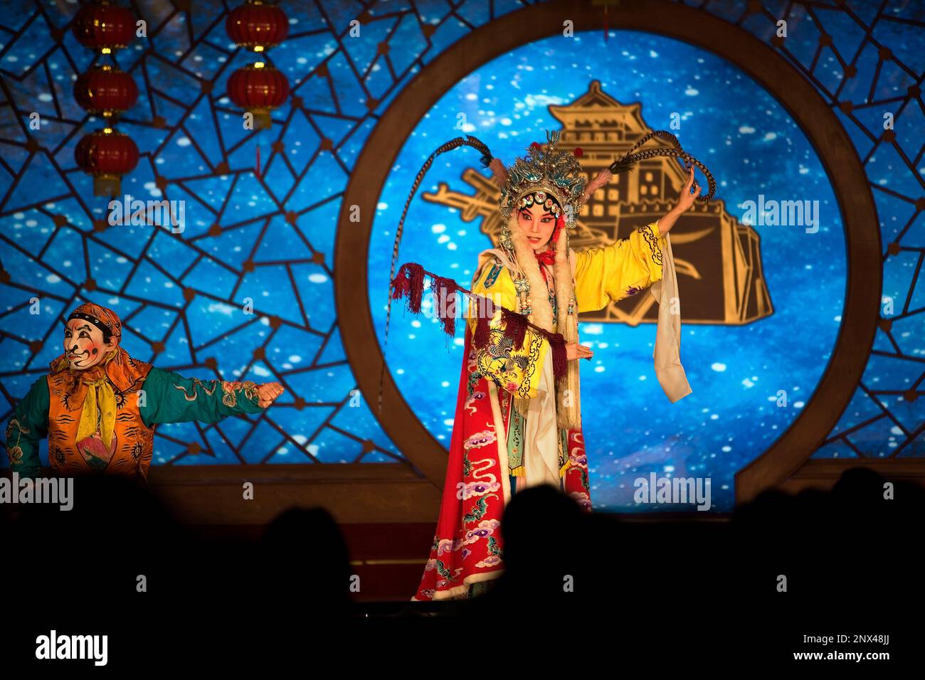 Pekin opera visualizza. Laoshe teahouse. Nº3 Qianmen Avenue West,Beijing, Cina Foto Stock